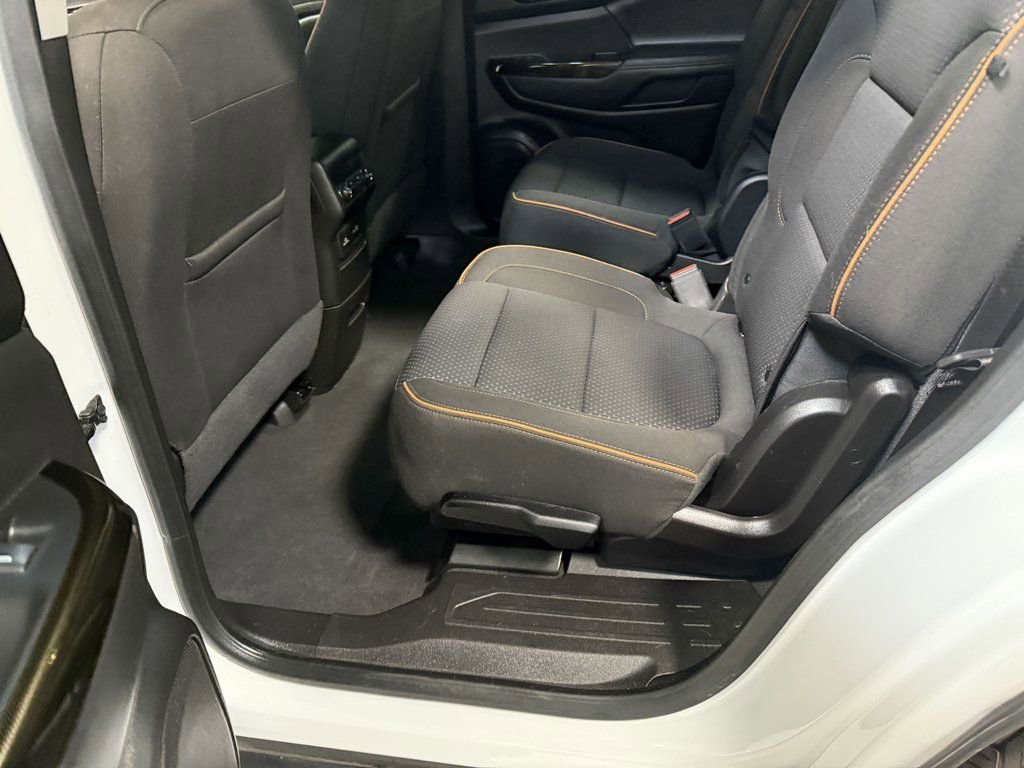 Used 2023 GMC Acadia AT4 image 48