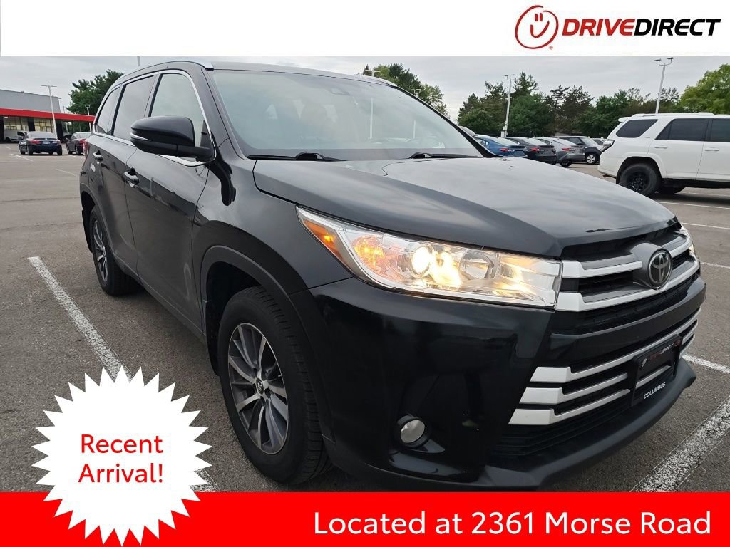 Used 2017 Toyota Highlander XLE AWD/4WD image 1