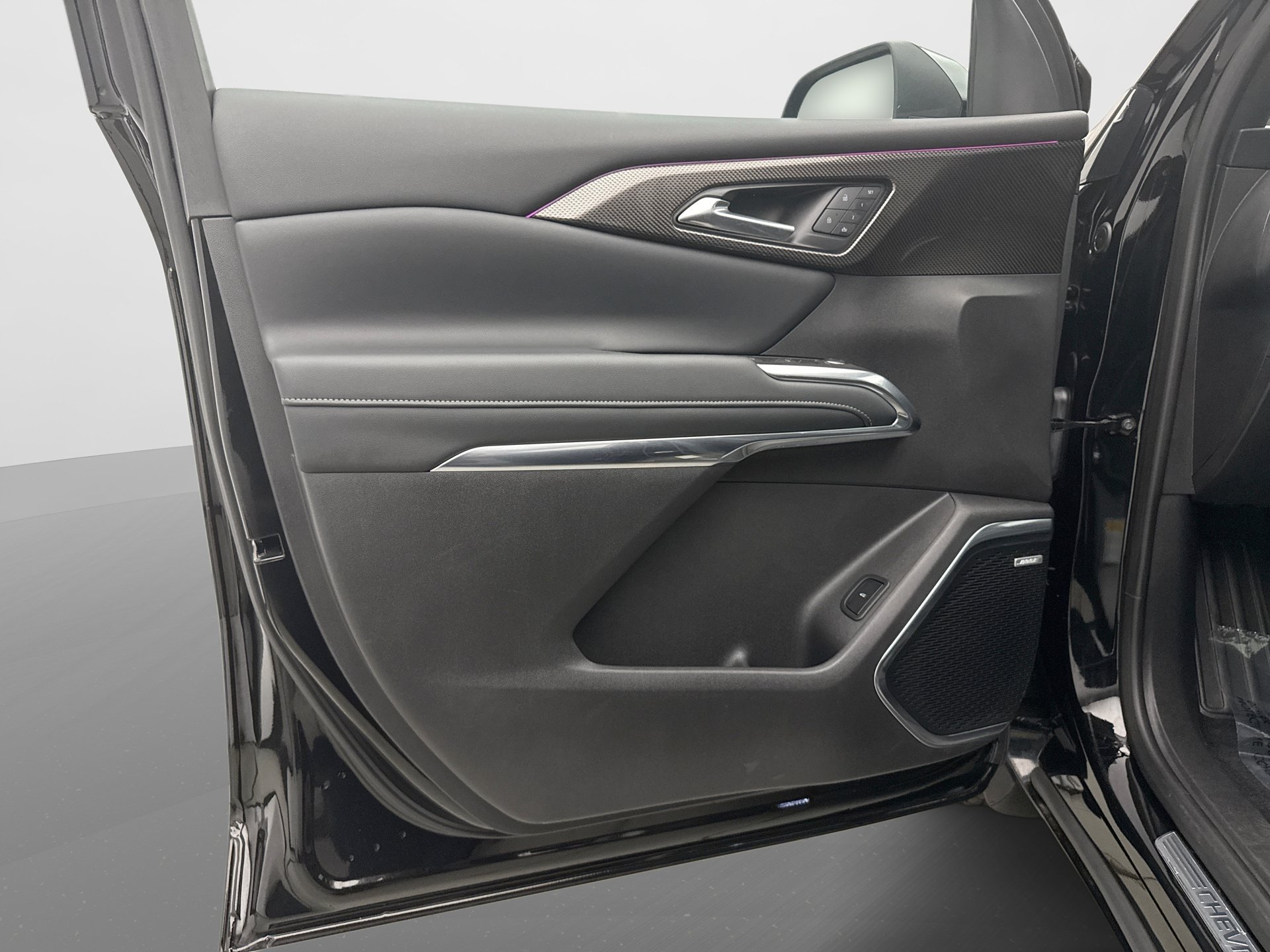 Used 2025 Chevrolet Traverse High Country w/ LPO, Floor Liner Package AWD/4WD image 9