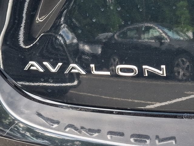 Used 2016 Toyota Avalon XLE Premium FWD image 32