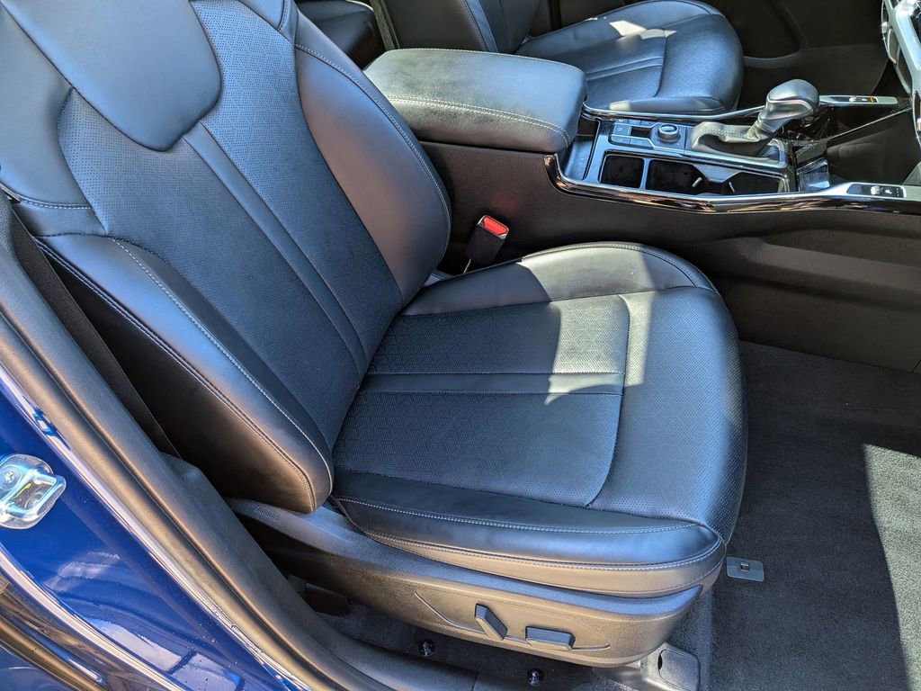 Certified 2023 Kia Sorento SX image 30