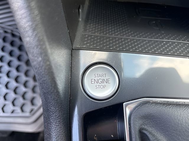 Used 2022 Volkswagen Tiguan SE image 21