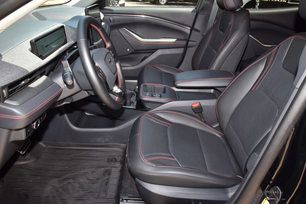 Certified 2025 Ford Mustang Mach-E Premium w/ Sport Appearance Package AWD/4WD image 13