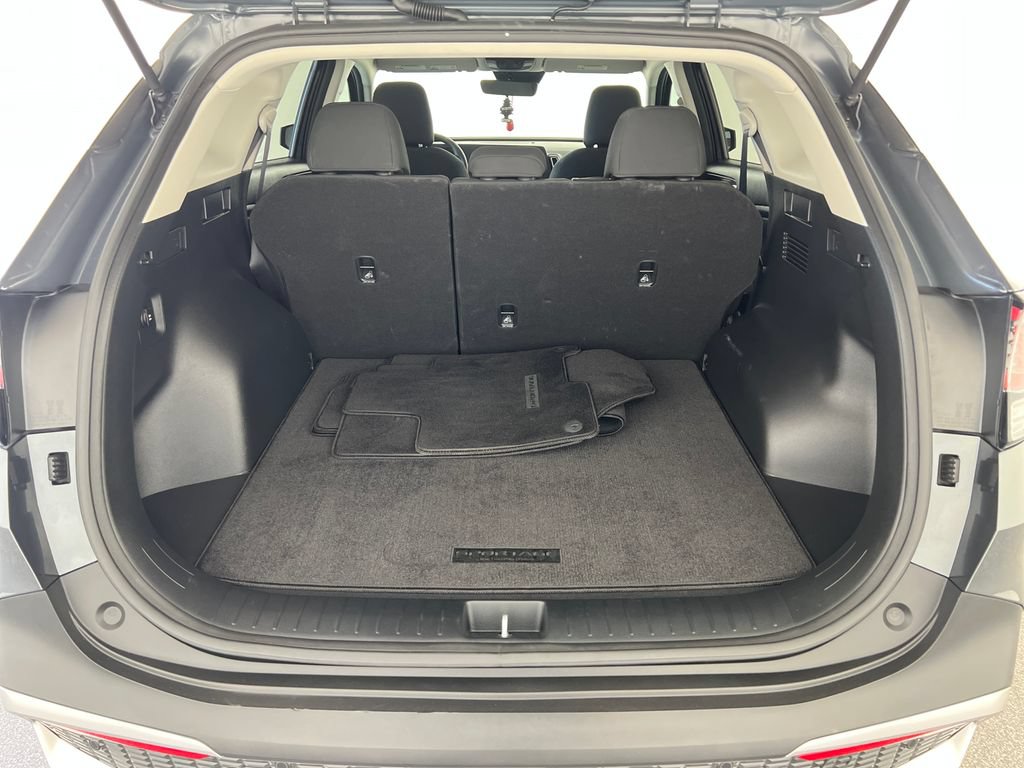 Used 2023 Kia Sportage LX FWD image 24
