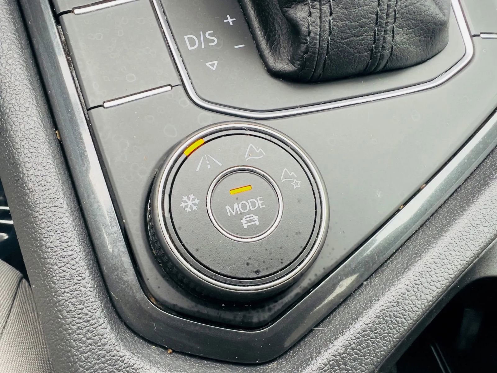 Used 2020 Volkswagen Tiguan S w/ 3rd Row Seat Package image 31