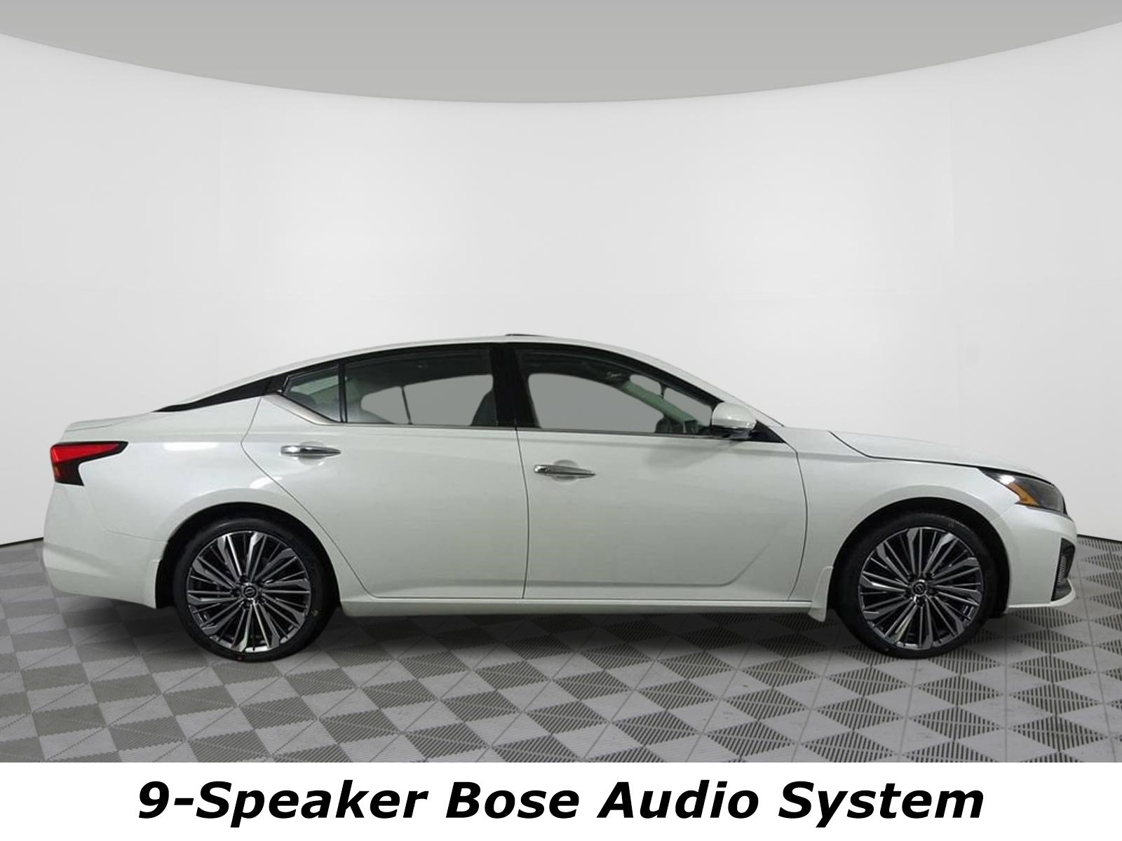 Certified 2025 Nissan Altima 2.5 SL FWD image 3