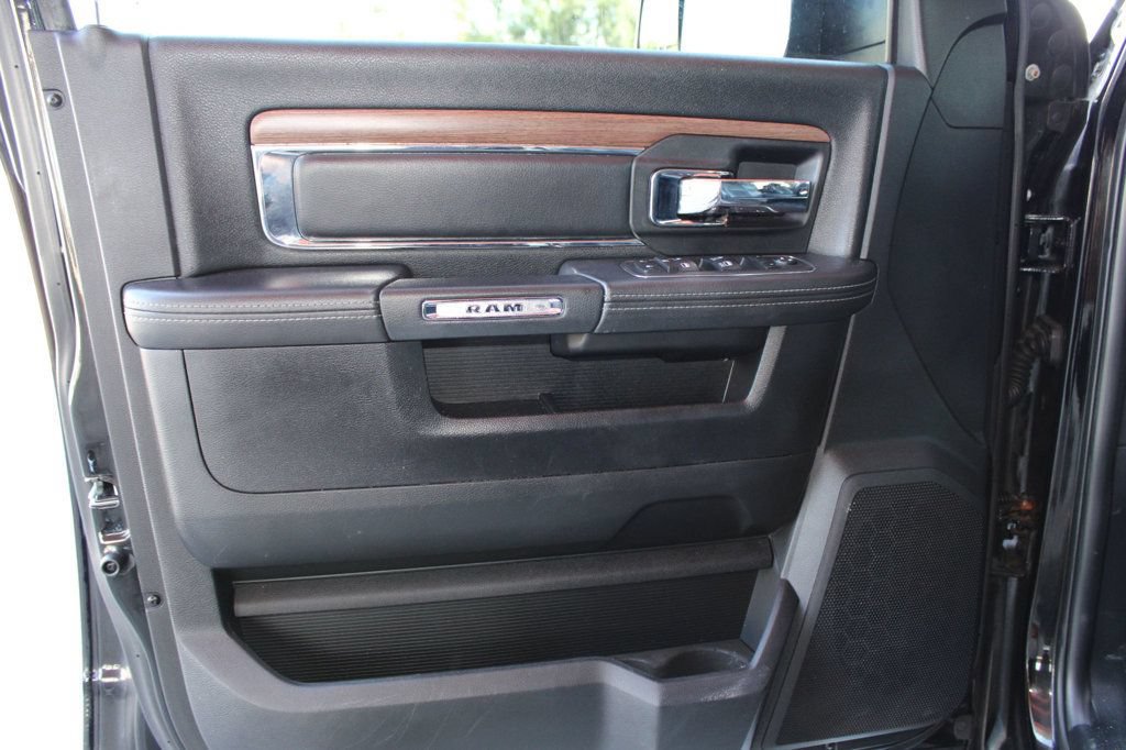 Used 2014 RAM 2500 Laramie w/ Convenience Group AWD/4WD image 11