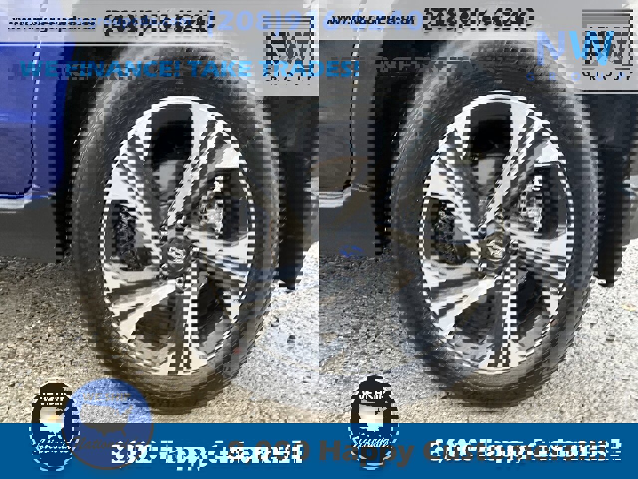 Used 2024 Subaru Crosstrek 2.0i Premium image 11