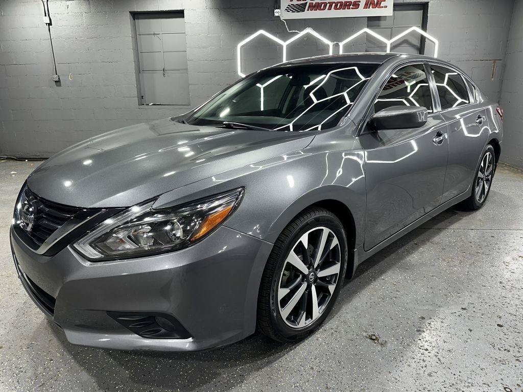 Used 2017 Nissan Altima 2.5 SR FWD image 3
