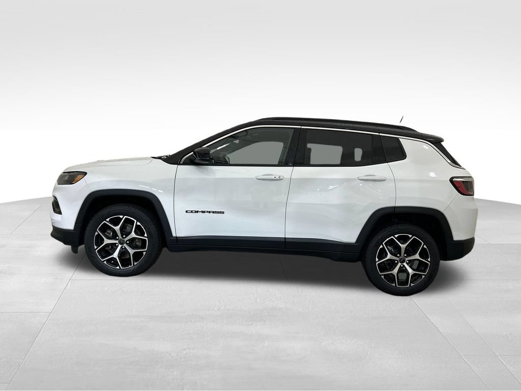 Used 2025 Jeep Compass Limited AWD/4WD image 2