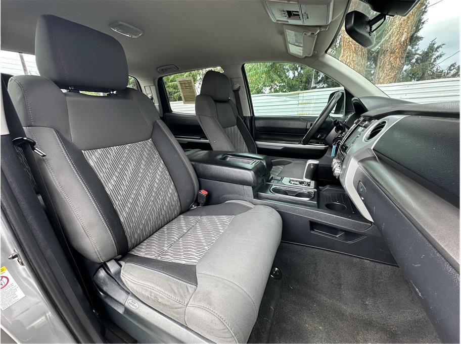 Used 2018 Toyota Tundra SR5 w/ SR5 Upgrade Package AWD/4WD image 15