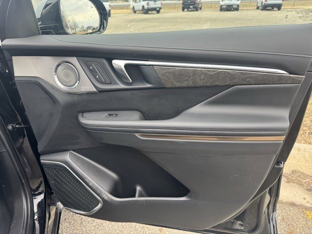 Used 2025 Buick Enclave Avenir w/ Trailering Package, 5000 lbs. image 36