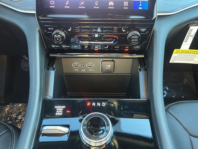 New 2025 Jeep Grand Cherokee Limited image 15
