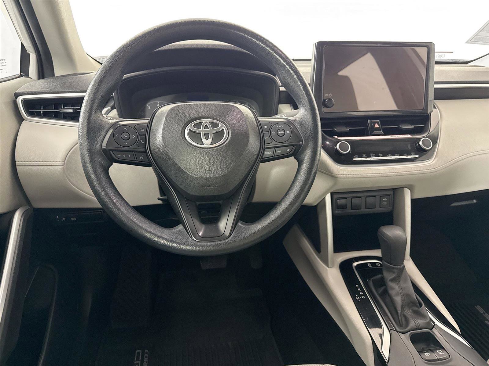 Certified 2024 Toyota Corolla Cross L FWD image 27