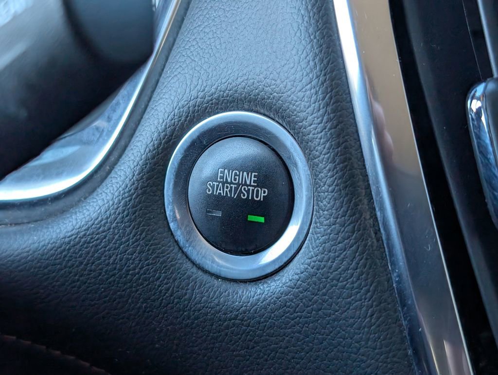 Used 2021 Chevrolet Traverse LS image 19