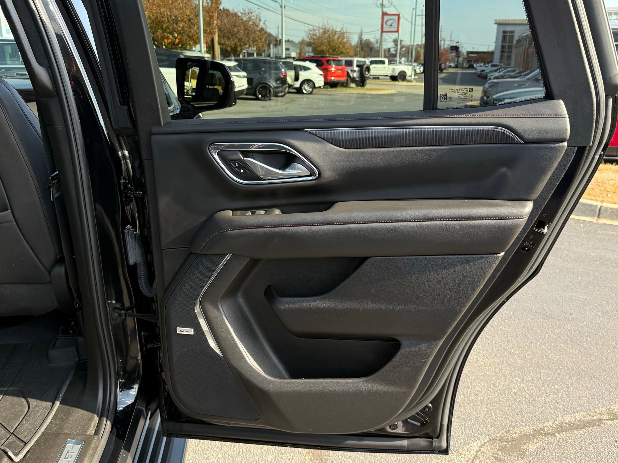 Used 2022 Chevrolet Tahoe RST w/ Luxury Package image 27