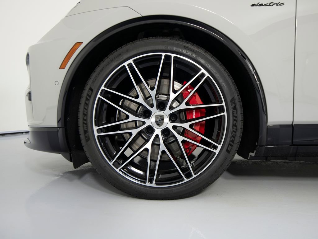 New 2026 Porsche Macan Turbo Electric image 14