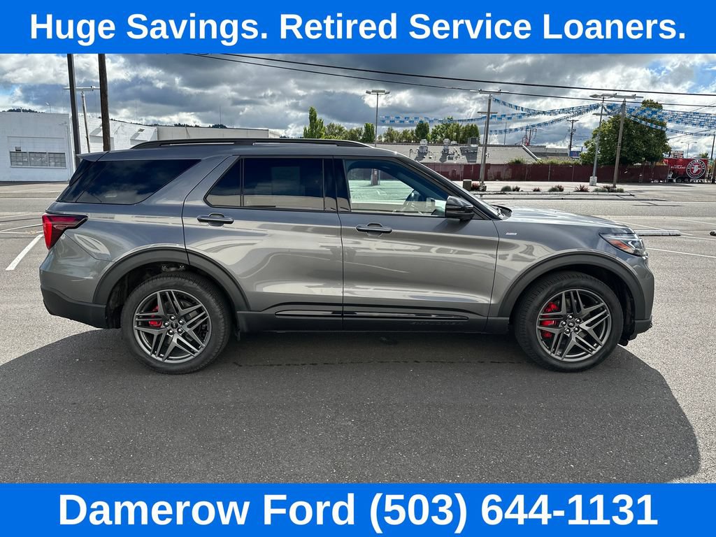 Used 2026 Ford Explorer ST-Line w/ ST-Line Street Pack AWD/4WD image 8