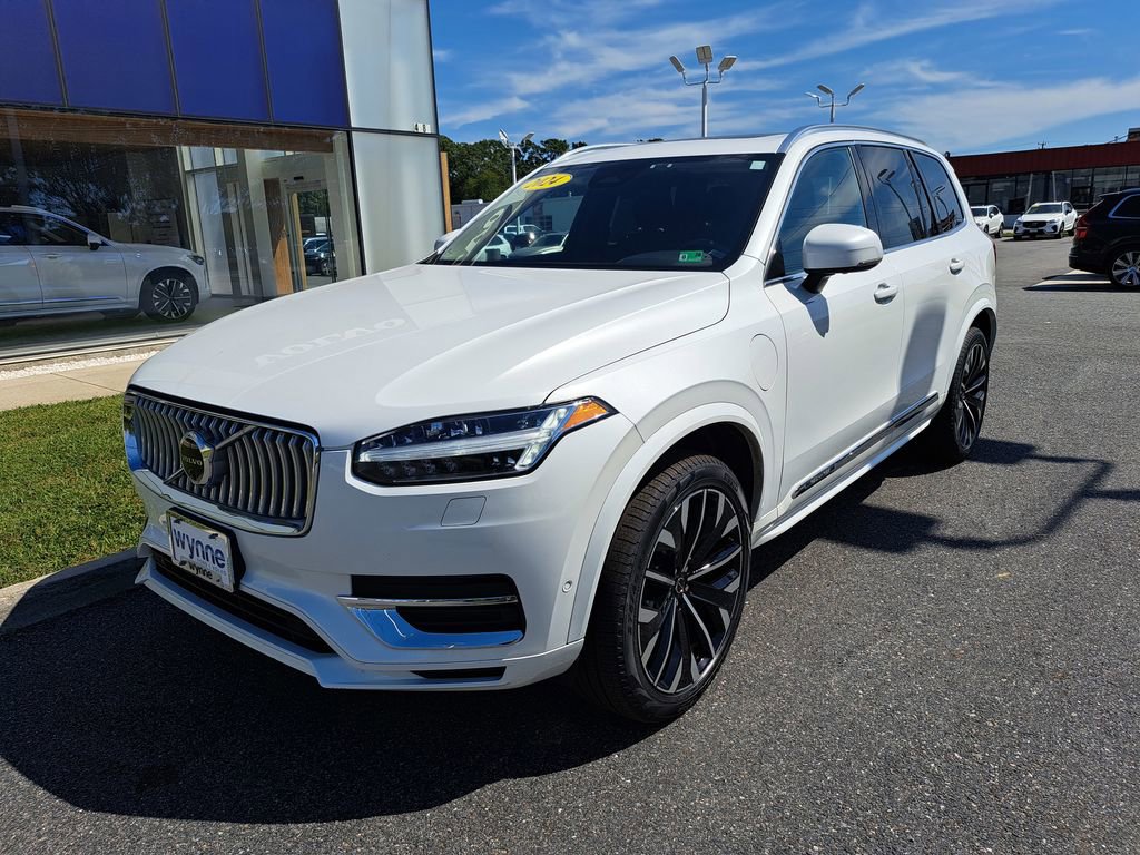 Used 2024 Volvo XC90 T8 Plus w/ Protection Package Premier image 2