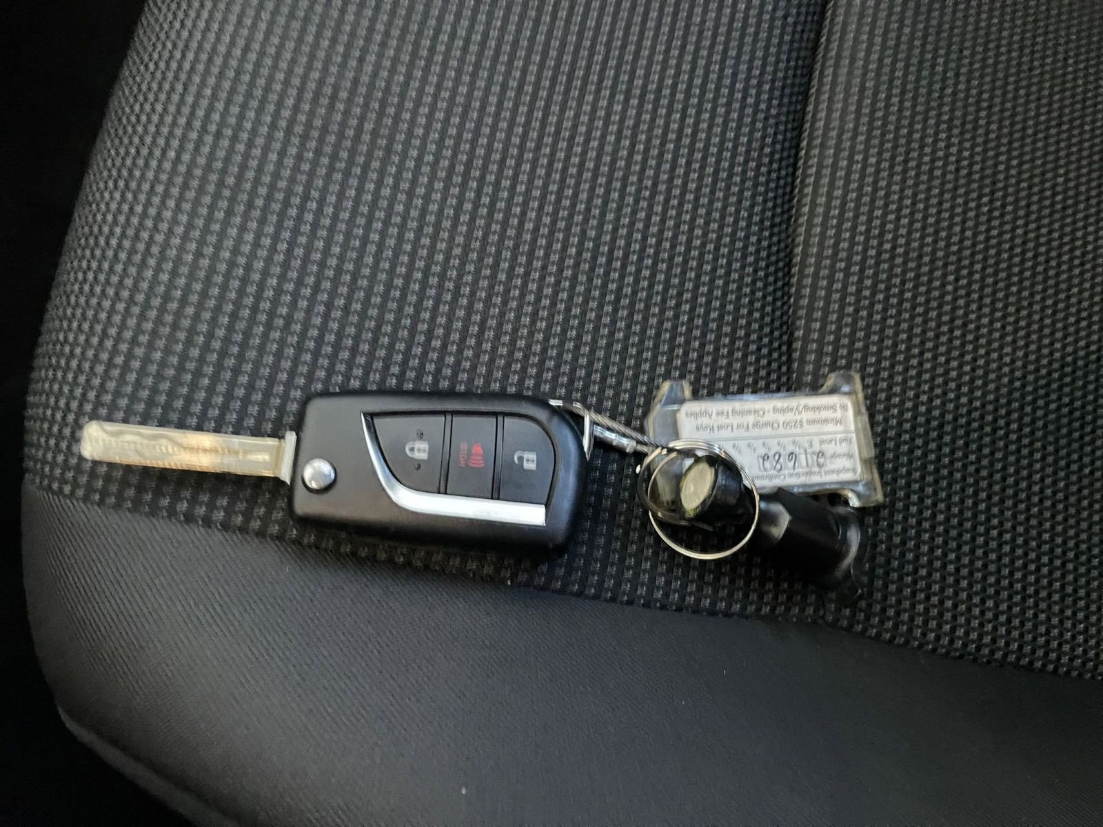 Used 2025 Toyota RAV4 LE image 21