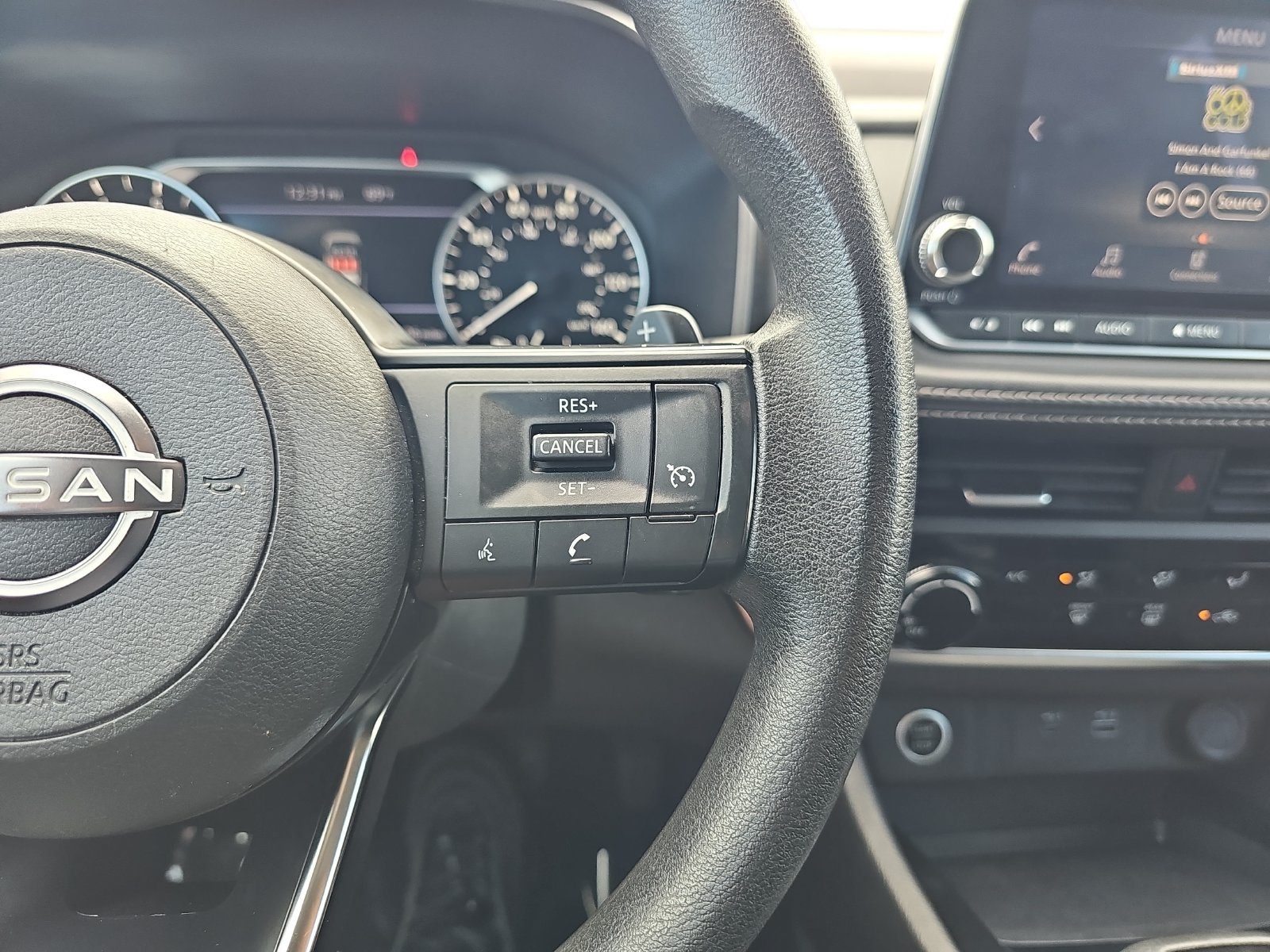 Used 2023 Nissan Rogue S AWD/4WD image 18
