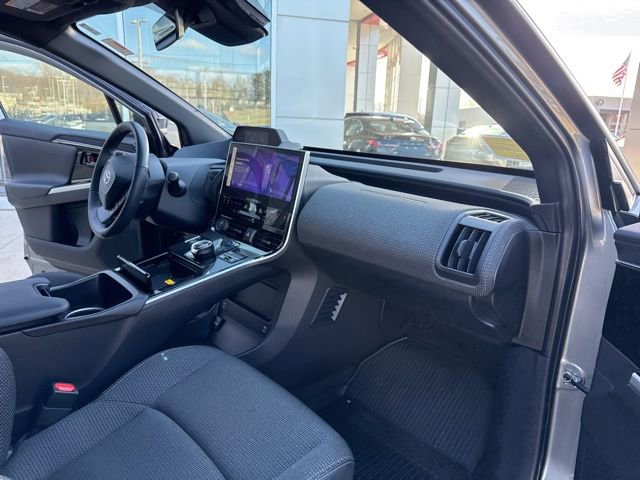 Used 2024 Toyota bZ4X XLE AWD/4WD image 33