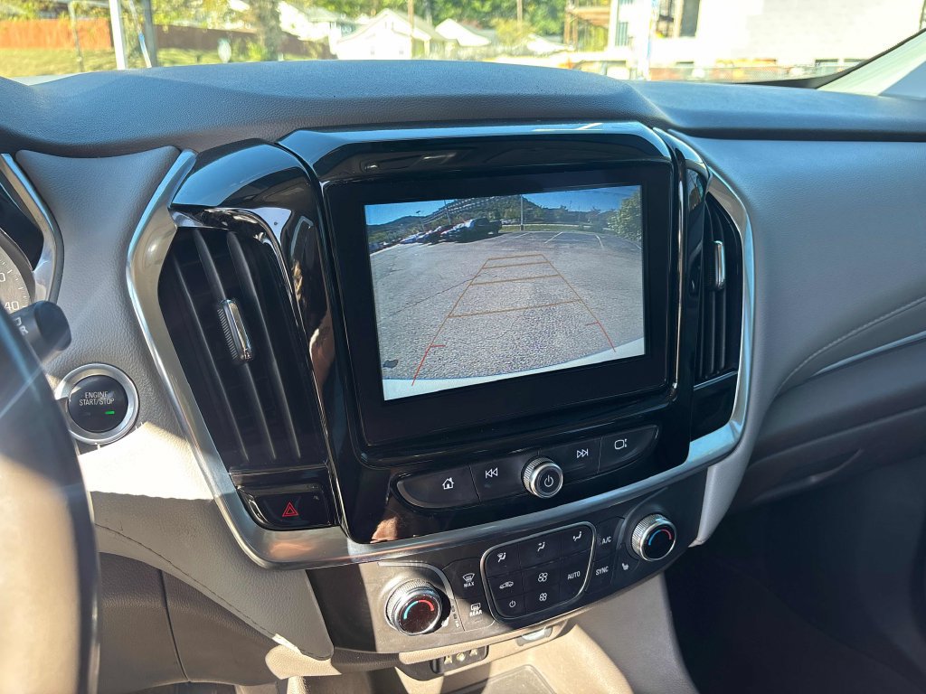 Used 2019 Chevrolet Traverse LT FWD image 15