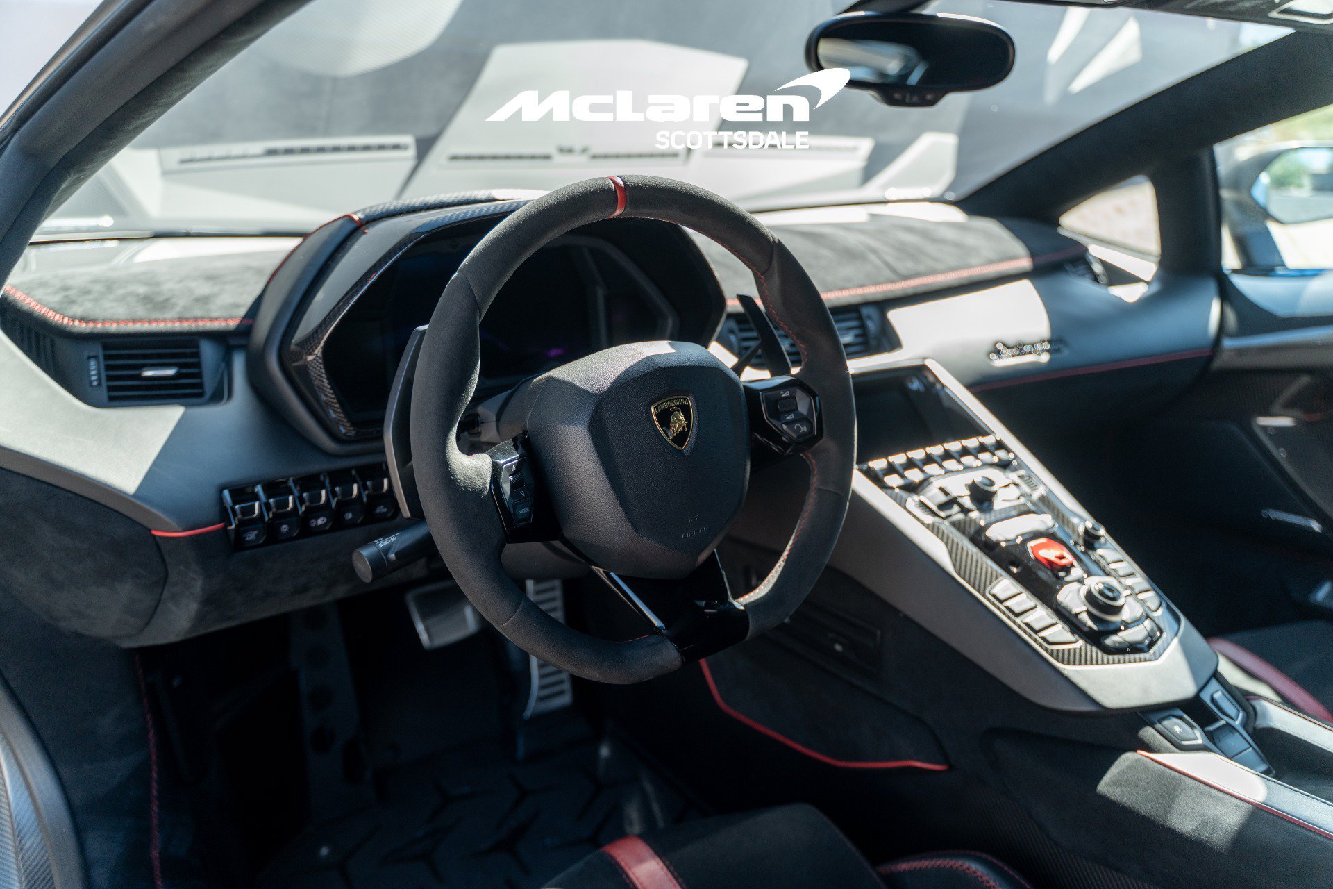 Used 2020 Lamborghini Aventador SVJ AWD/4WD image 13