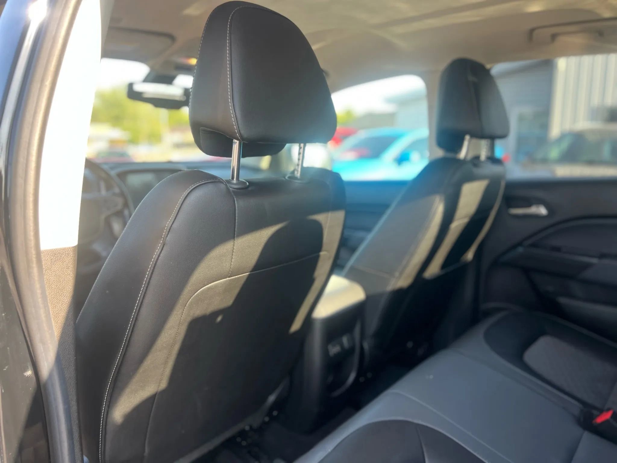 Used 2017 Chevrolet Colorado Z71 w/ Z71 Midnight Edition image 15