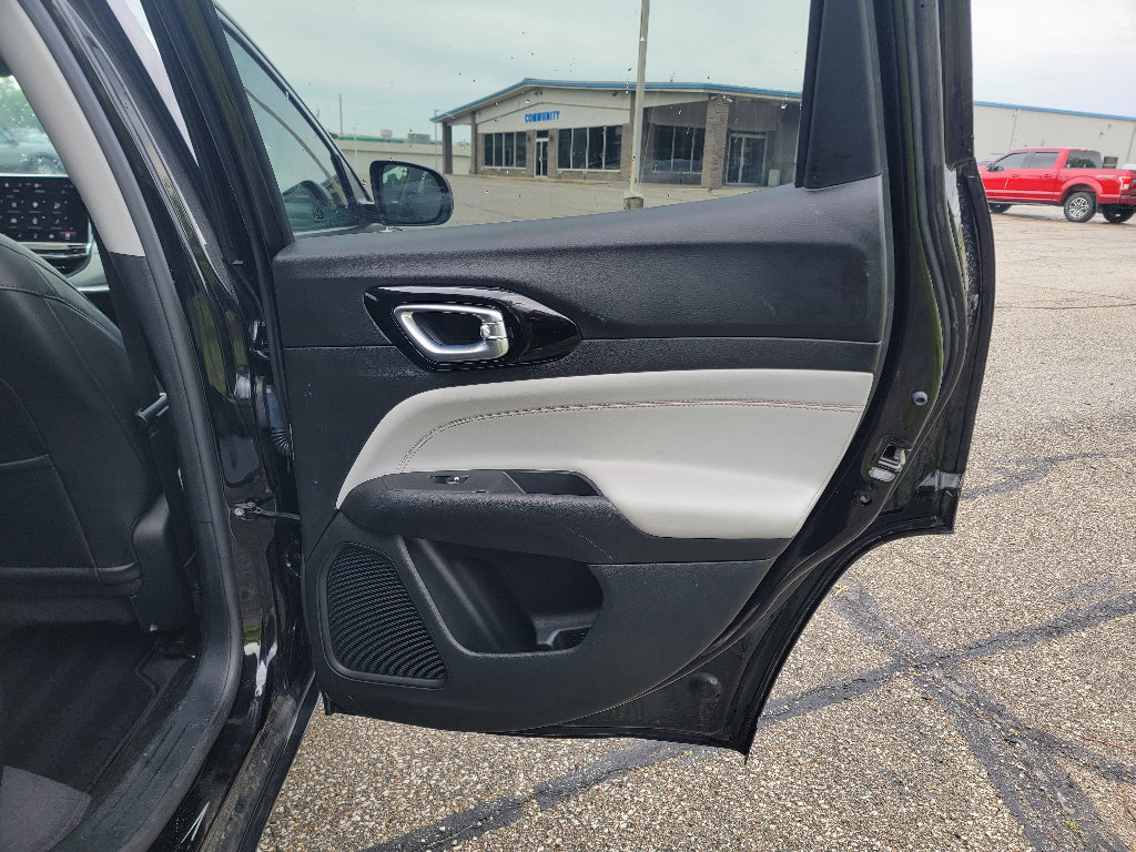 Used 2022 Jeep Compass Limited AWD/4WD image 28
