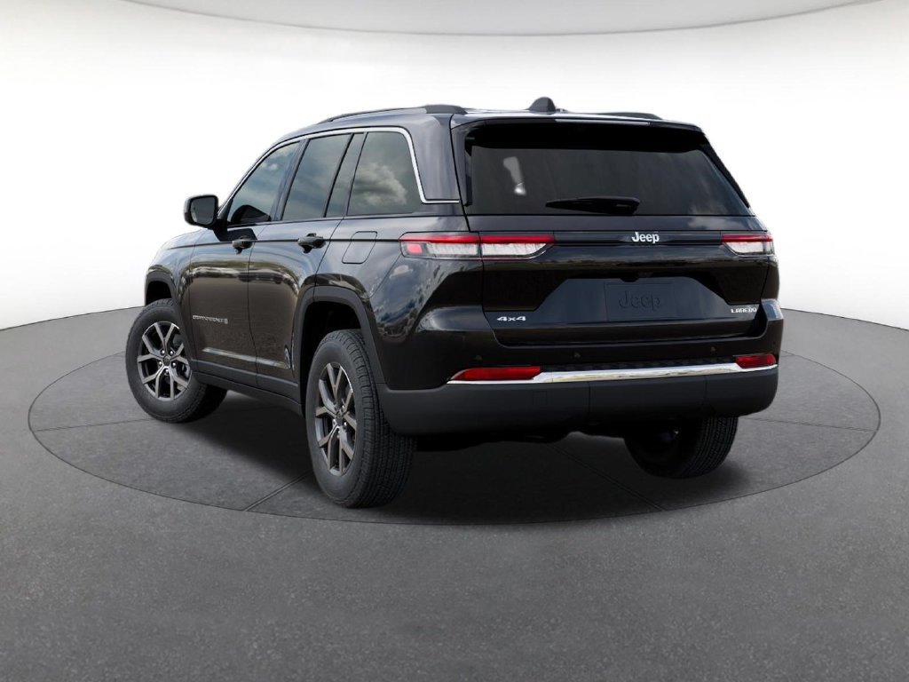 New 2027 Jeep Grand Cherokee Laredo X AWD/4WD image 3