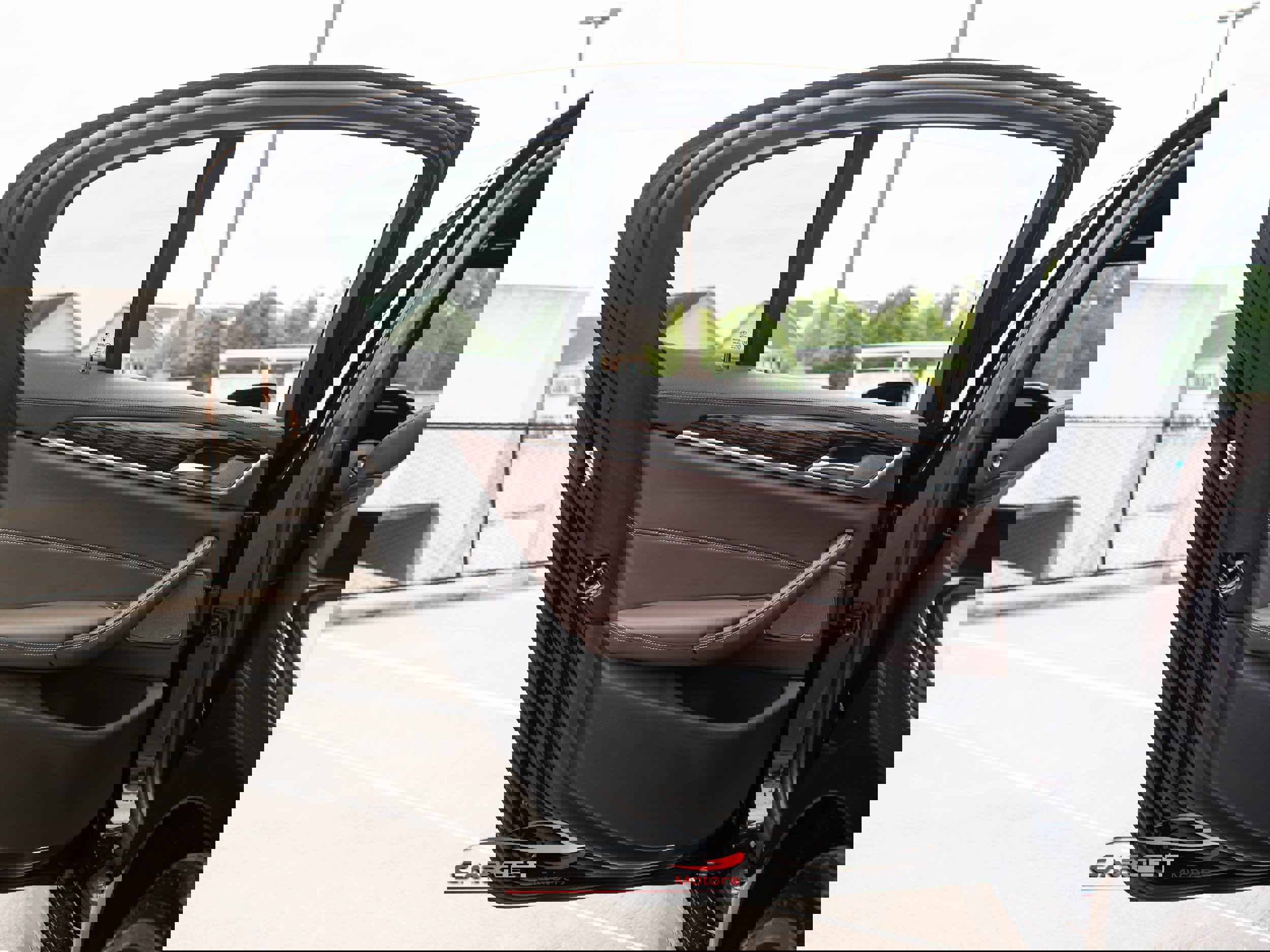 Used 2021 BMW M550i xDrive w/ Premium Package image 47