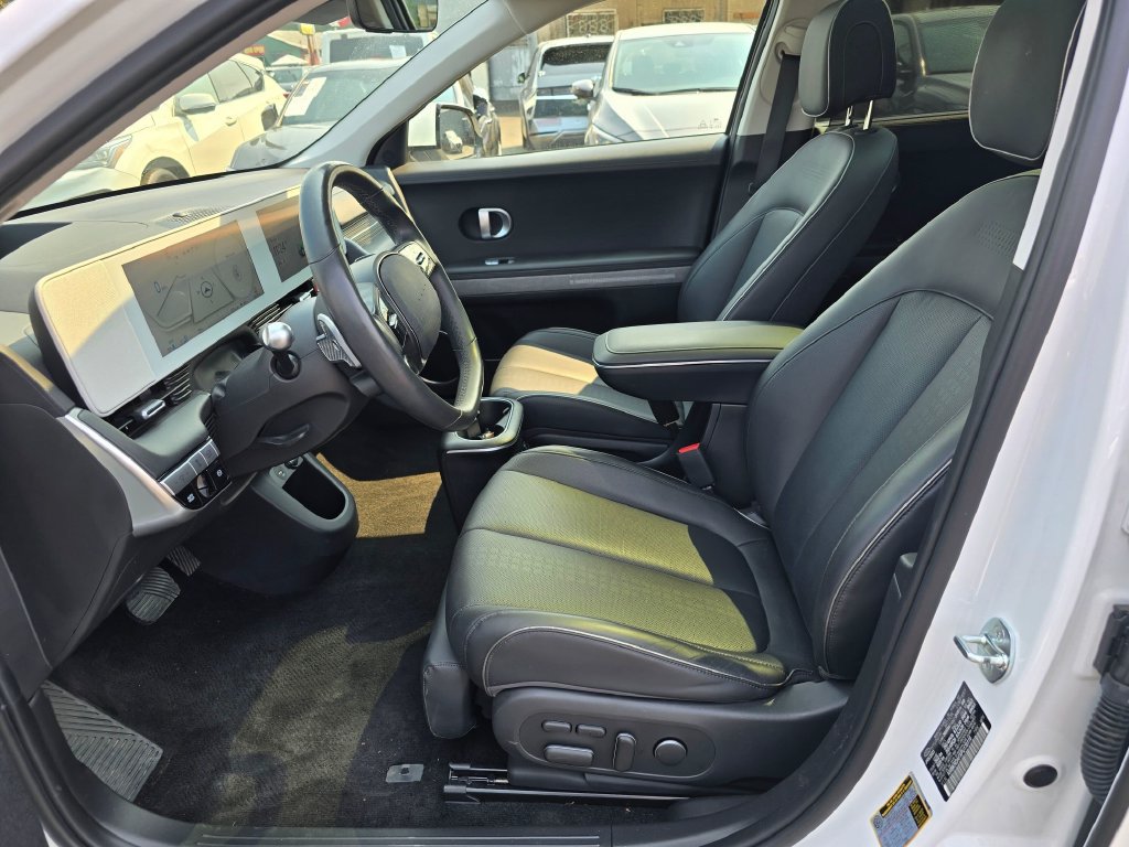 Used 2023 Hyundai Ioniq 5 Limited AWD/4WD image 18