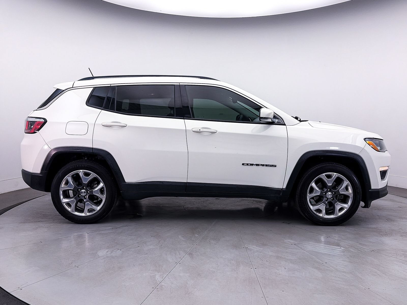 Used 2019 Jeep Compass Limited FWD image 32