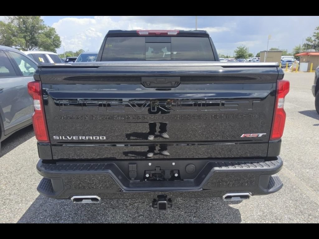 Used 2025 Chevrolet Silverado 1500 RST AWD/4WD image 8