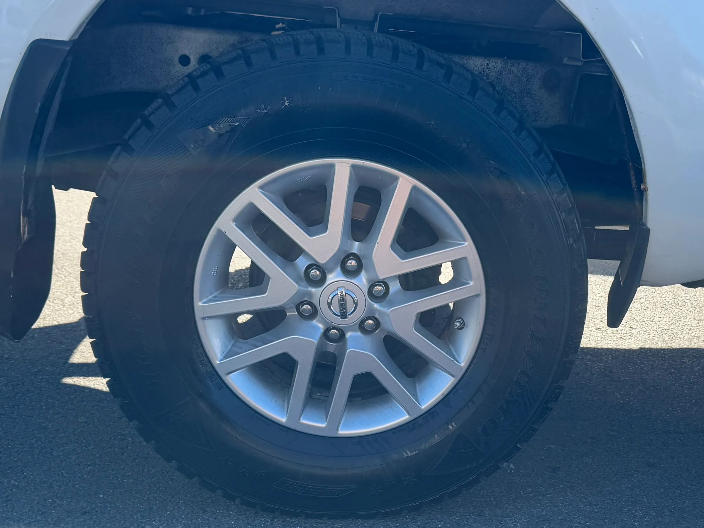 Used 2018 Nissan Frontier SV image 11