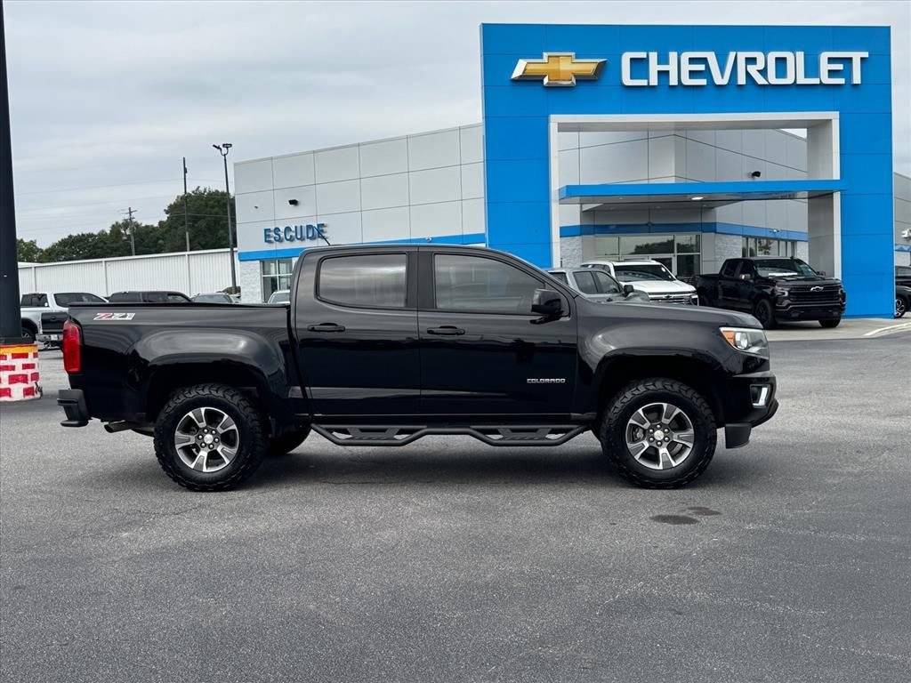 Used 2019 Chevrolet Colorado Z71 AWD/4WD image 2