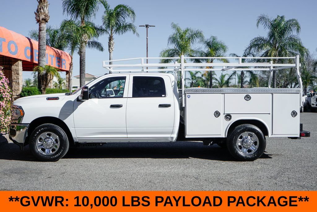 Used 2024 RAM 2500 Tradesman w/ Chrome Appearance Group RWD image 5