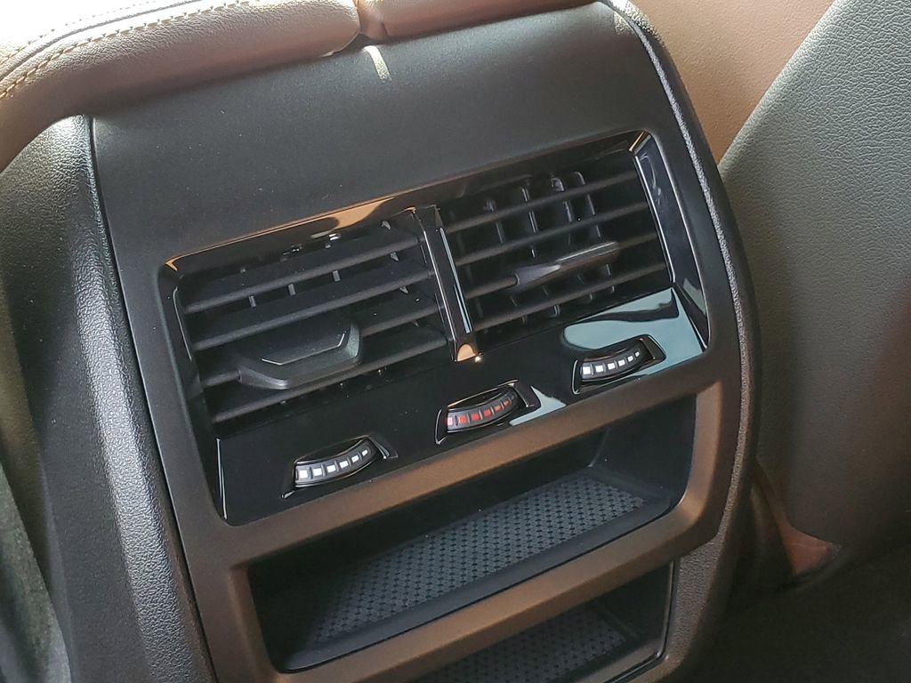 Used 2024 BMW X5 xDrive40i w/ Premium Package image 25