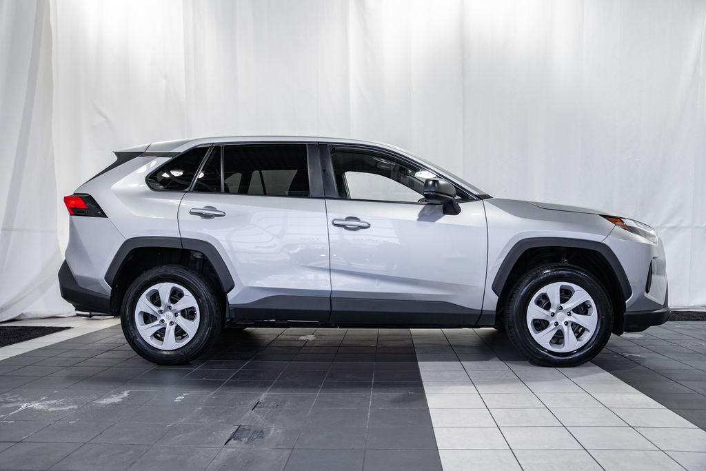 Used 2024 Toyota RAV4 LE image 3