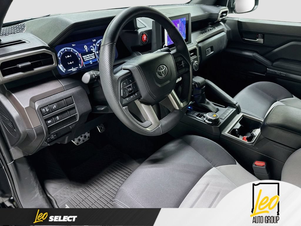 Used 2025 Toyota Tacoma TRD Sport AWD/4WD image 12