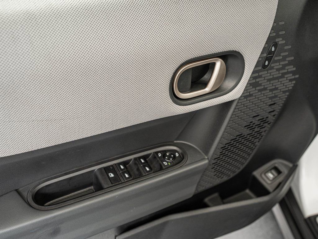 Certified 2025 MINI Cooper S image 17