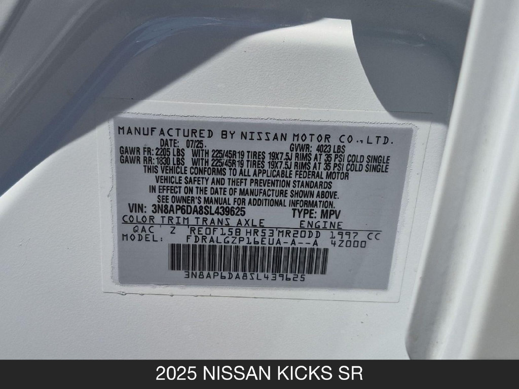 Certified 2025 Nissan Kicks SR FWD image 24