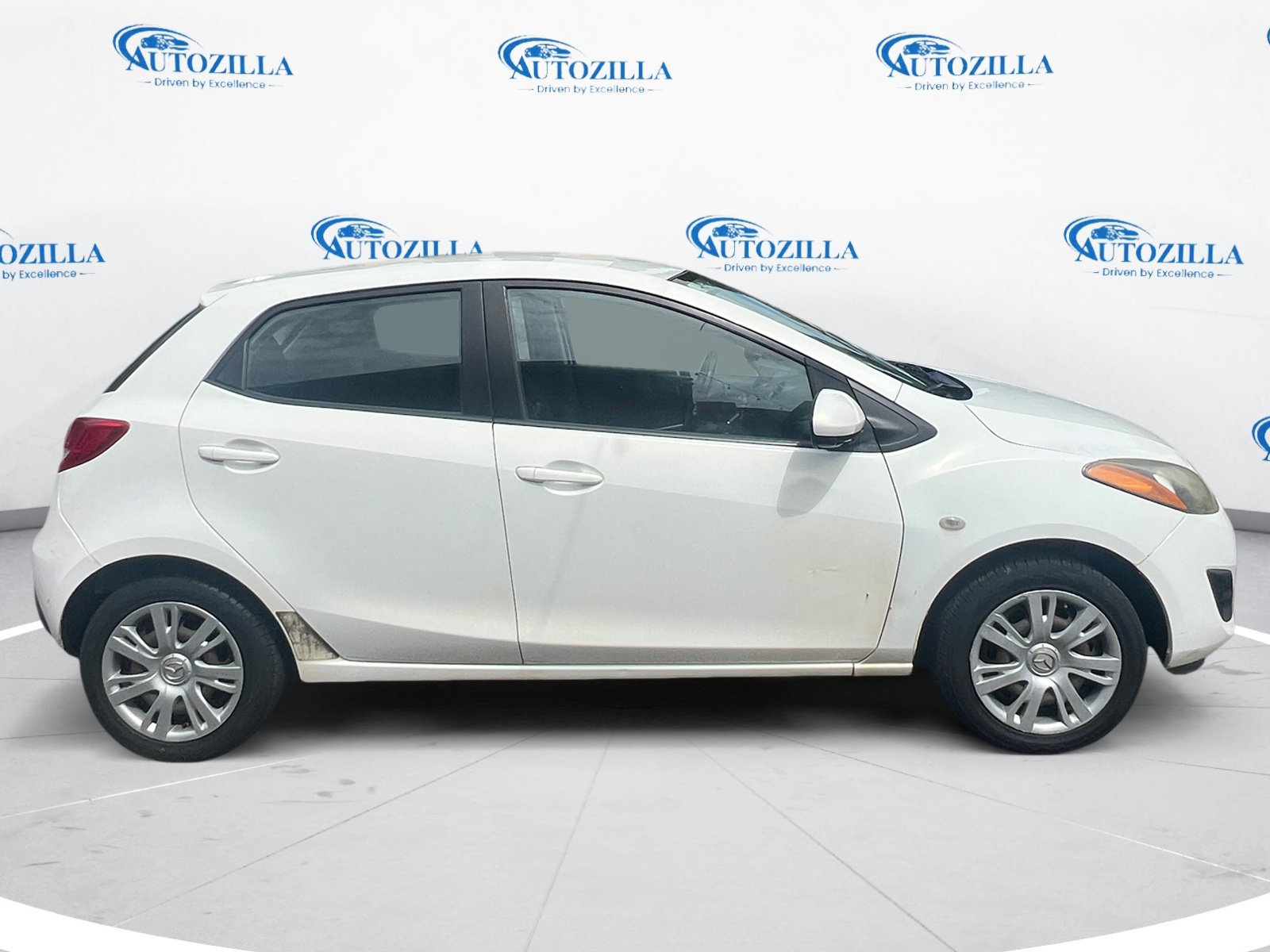 Used 2014 MAZDA MAZDA2 Sport FWD image 6
