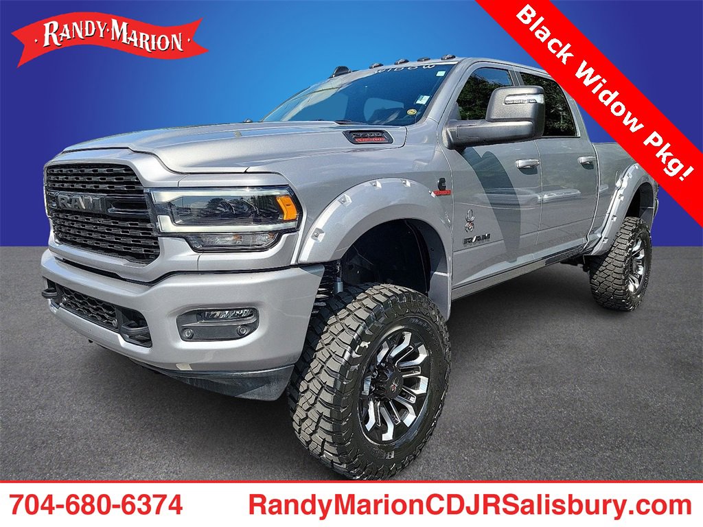 New 2024 RAM 2500 Big Horn w/ Night Edition