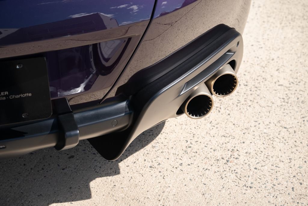 Used 2024 Ferrari Roma Spider image 26