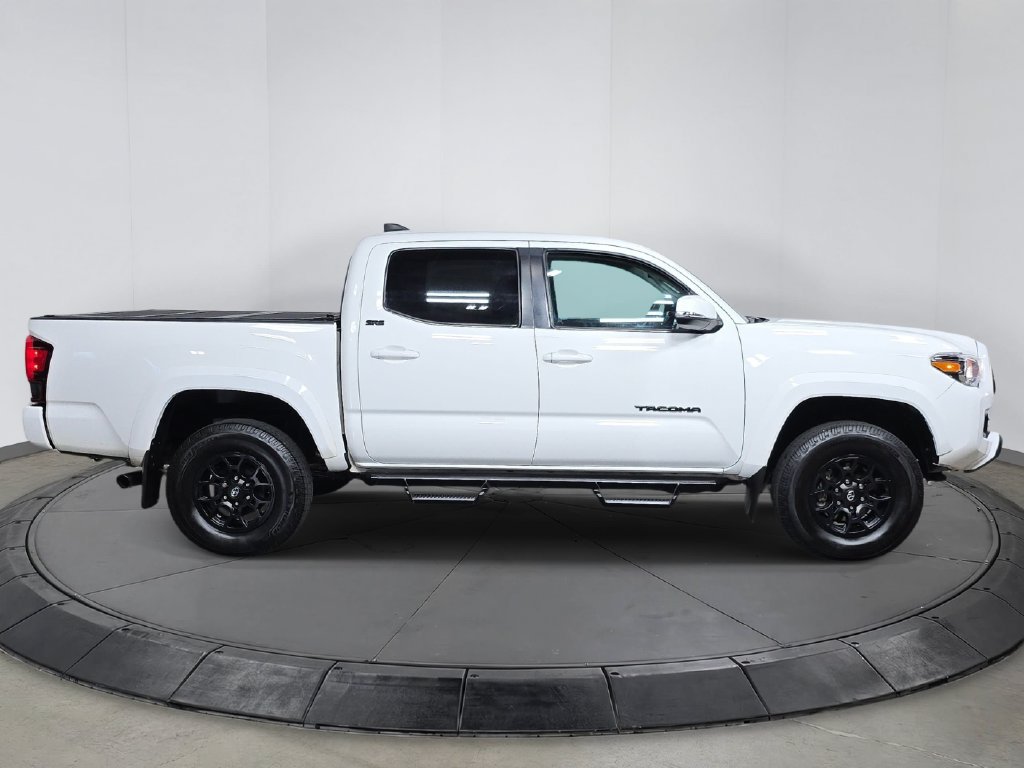 Used 2021 Toyota Tacoma SR5 w/ Technology Package AWD/4WD image 8