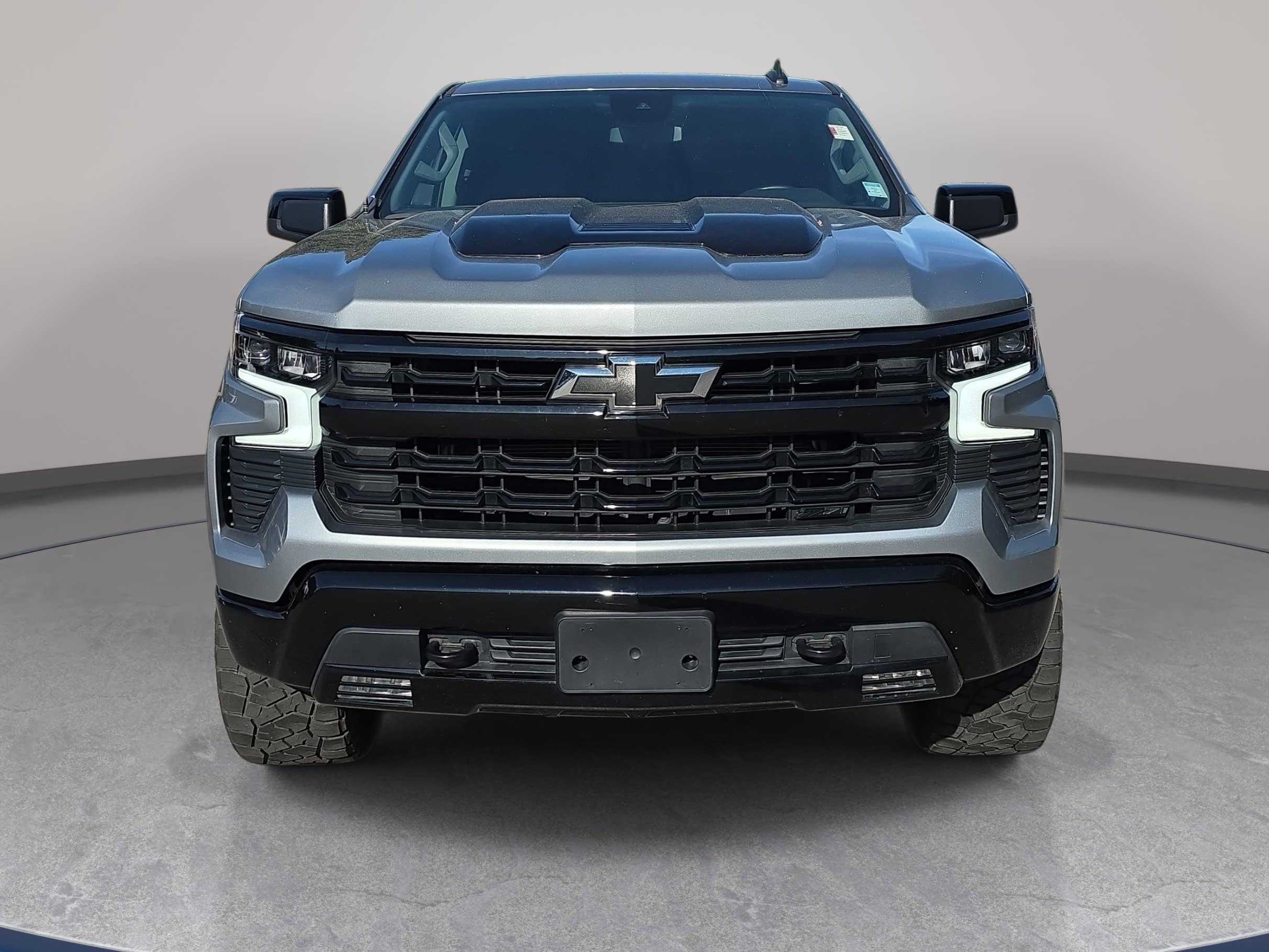 Used 2024 Chevrolet Silverado 1500 LT Trail Boss w/ Convenience Package II image 2