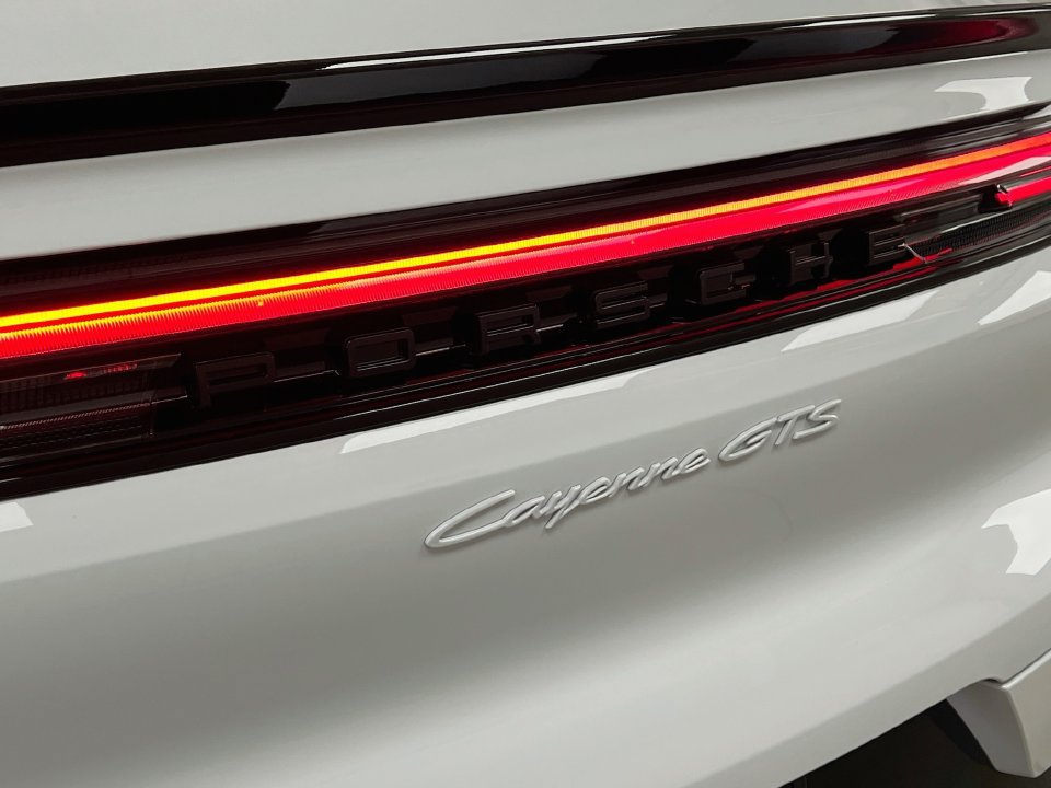 New 2026 Porsche Cayenne GTS AWD/4WD image 34