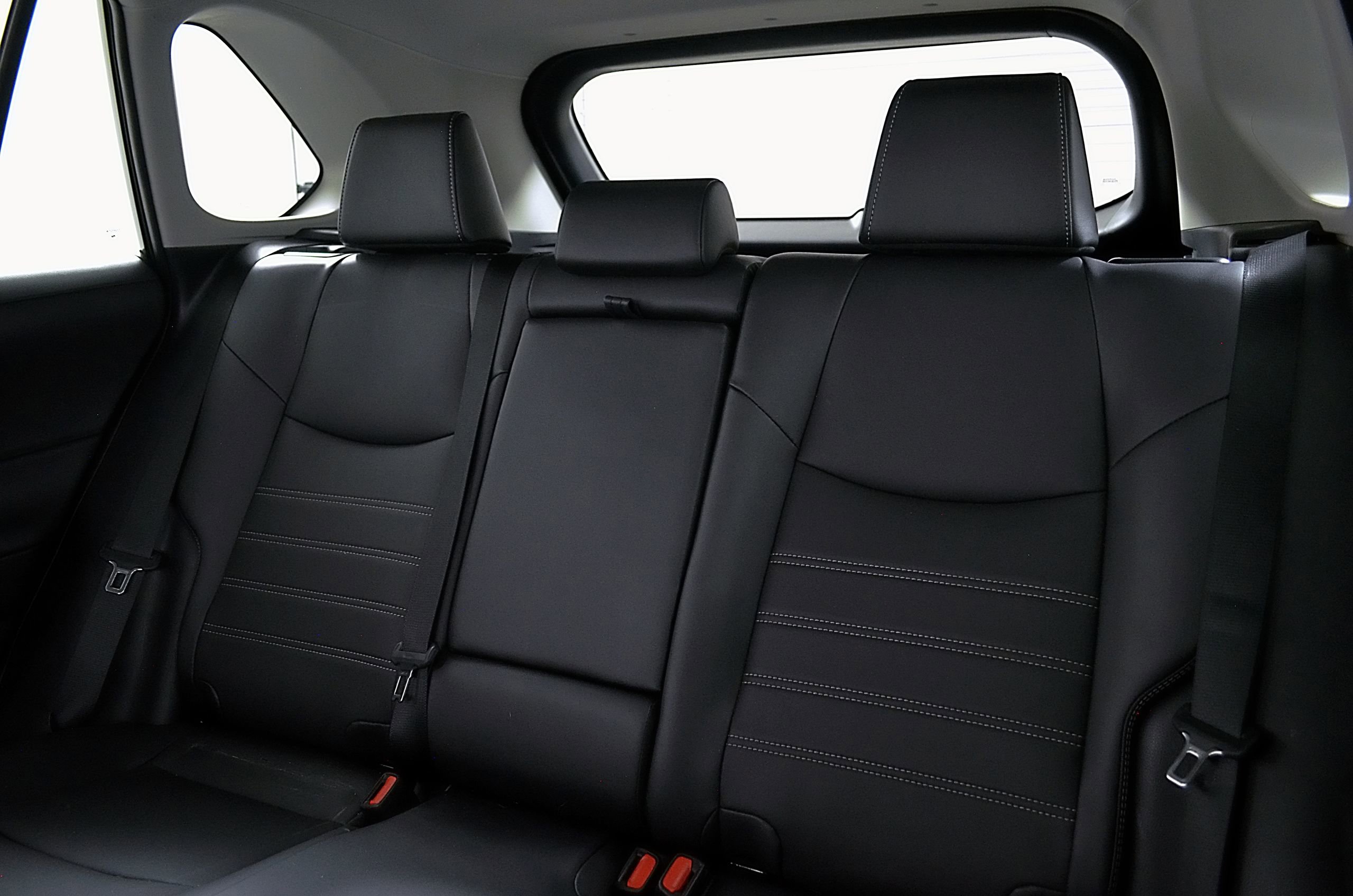 Used 2025 Toyota RAV4 XLE Premium FWD image 17